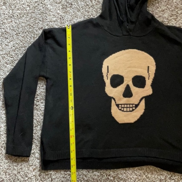 Sweet Romeo Black and Cream Skull Sweatshirt - Picture 5 of 7